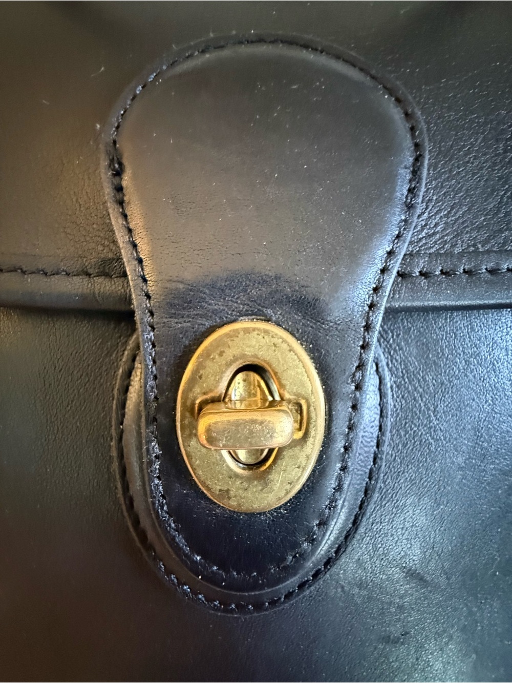 Coach Murphy Black Leather Turnlock Crossbody Bag - Picture 2 of 13